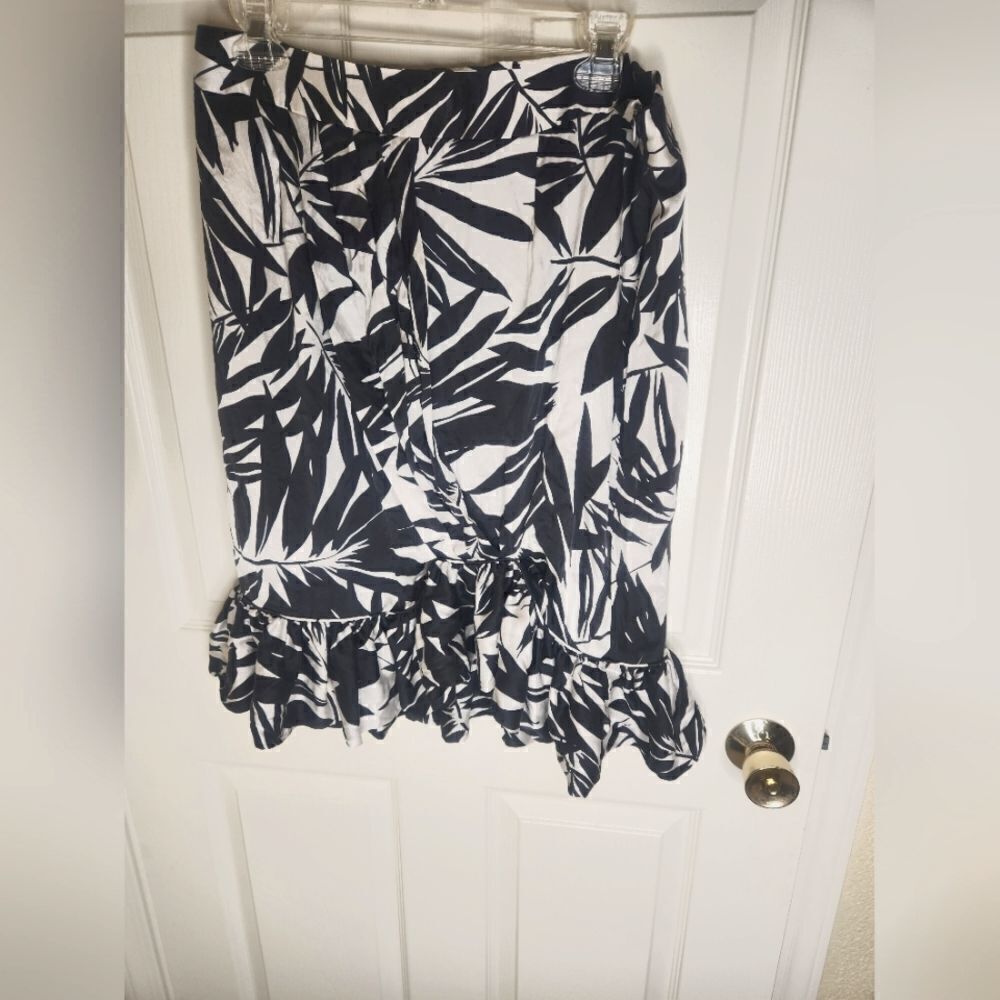 Hilo Hattie L WhiteBlack FloralPrint Ruffle SILKBlend Lined Zip Women Midi Skirt